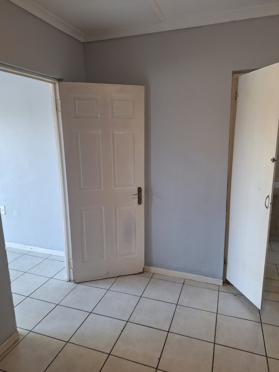 To Let 1 Bedroom Property for Rent in Top Town Eastern Cape